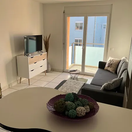 Soleggiato Bilocale Residenziale - Via Pra Dei Vizi Apartamento *